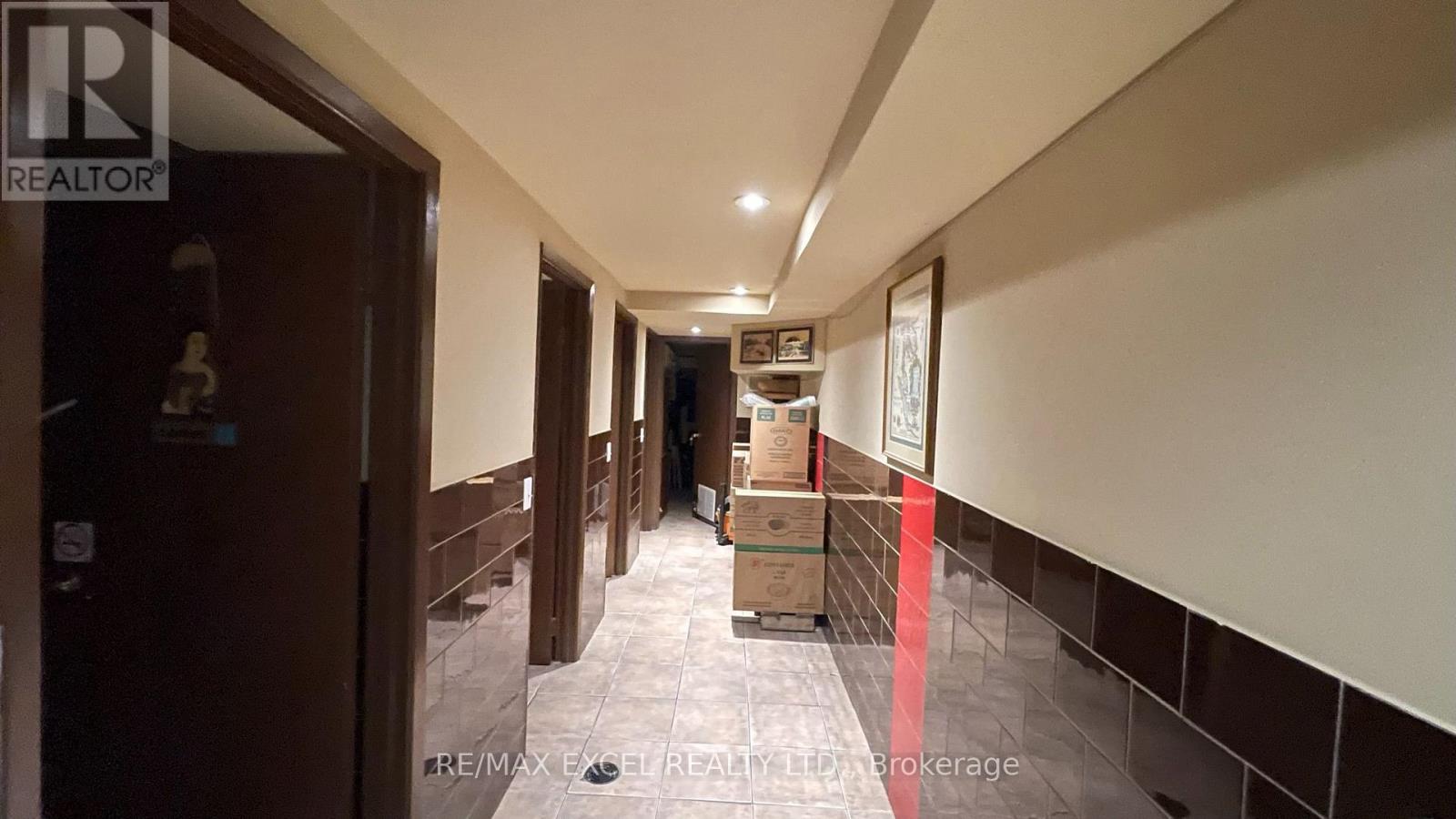 471 Danforth Avenue, Toronto, Ontario M4K 1P1 - Photo 9 - E13699402