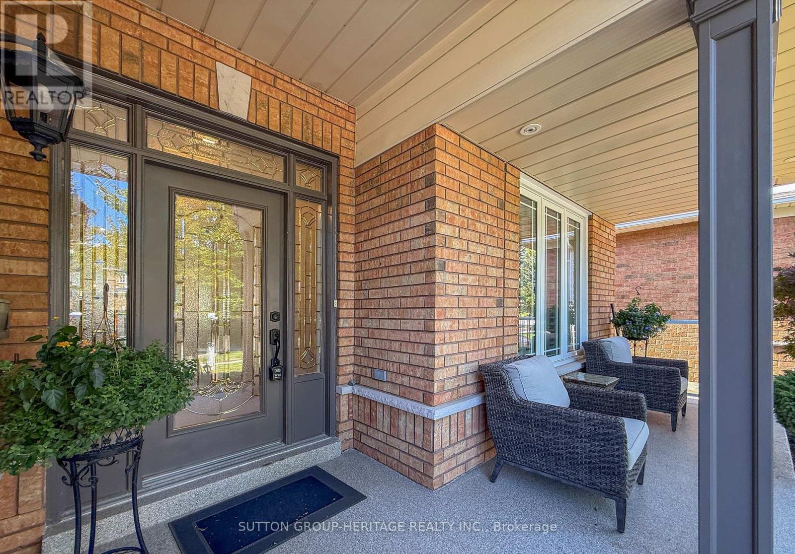 1870 Falconwood Way, Pickering, Ontario  L1V 7C3 - Photo 3 - E13699452