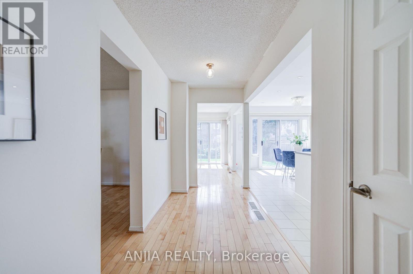 123 Chapel Park Square, Toronto, Ontario  M1V 2S3 - Photo 14 - E13699548