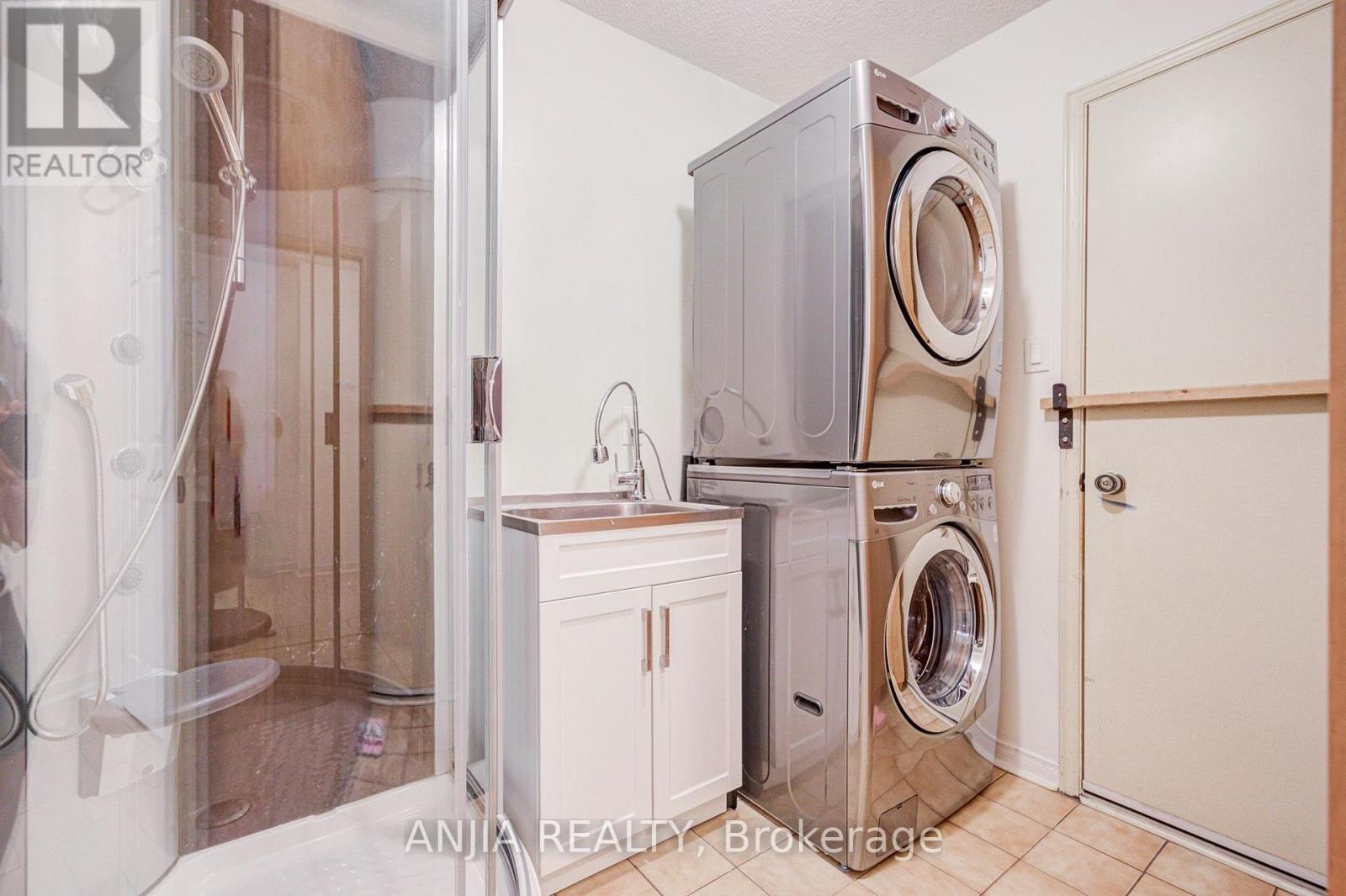 123 Chapel Park Square, Toronto, Ontario  M1V 2S3 - Photo 23 - E13699548
