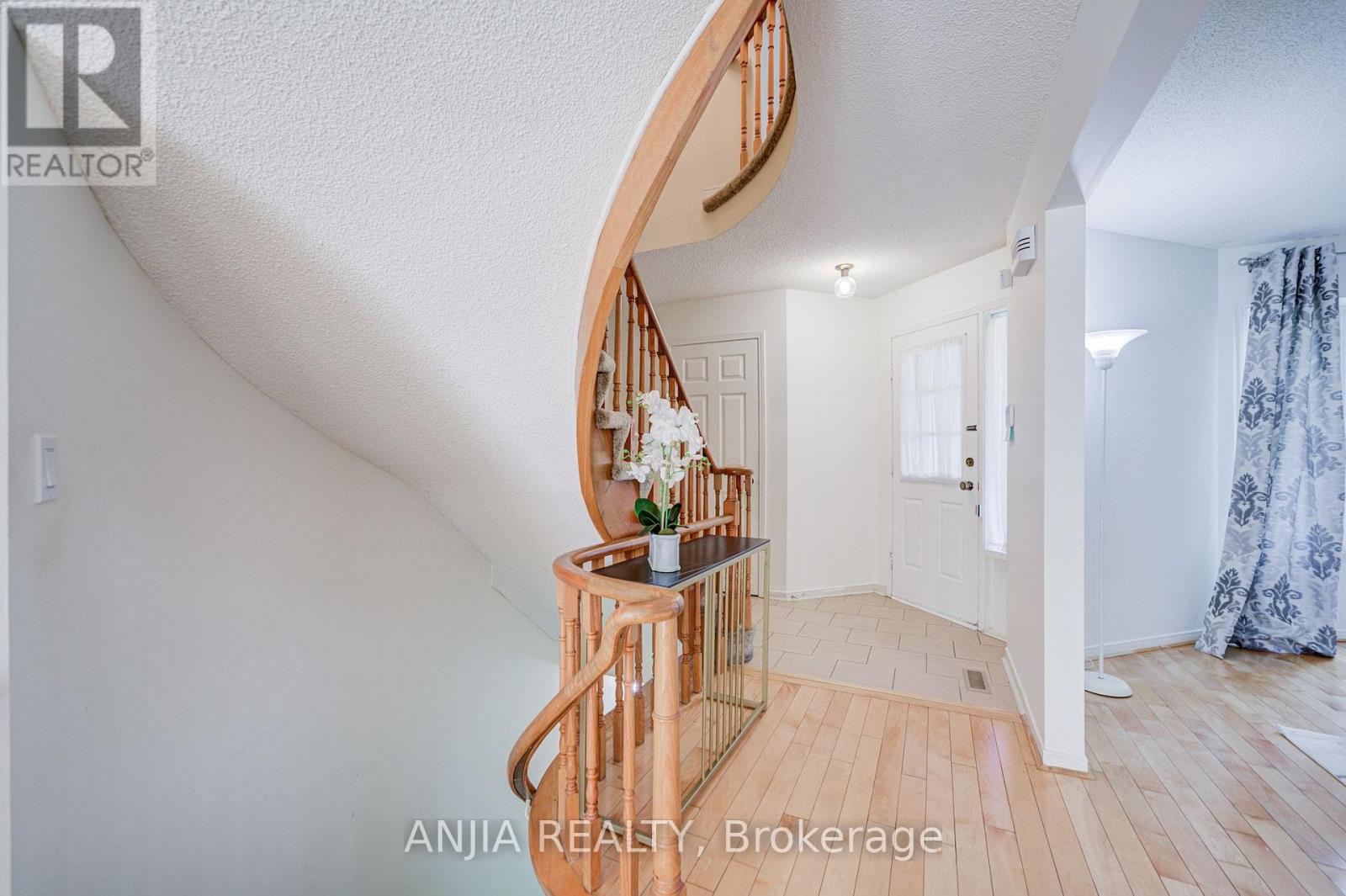 123 Chapel Park Square, Toronto, Ontario  M1V 2S3 - Photo 6 - E13699548