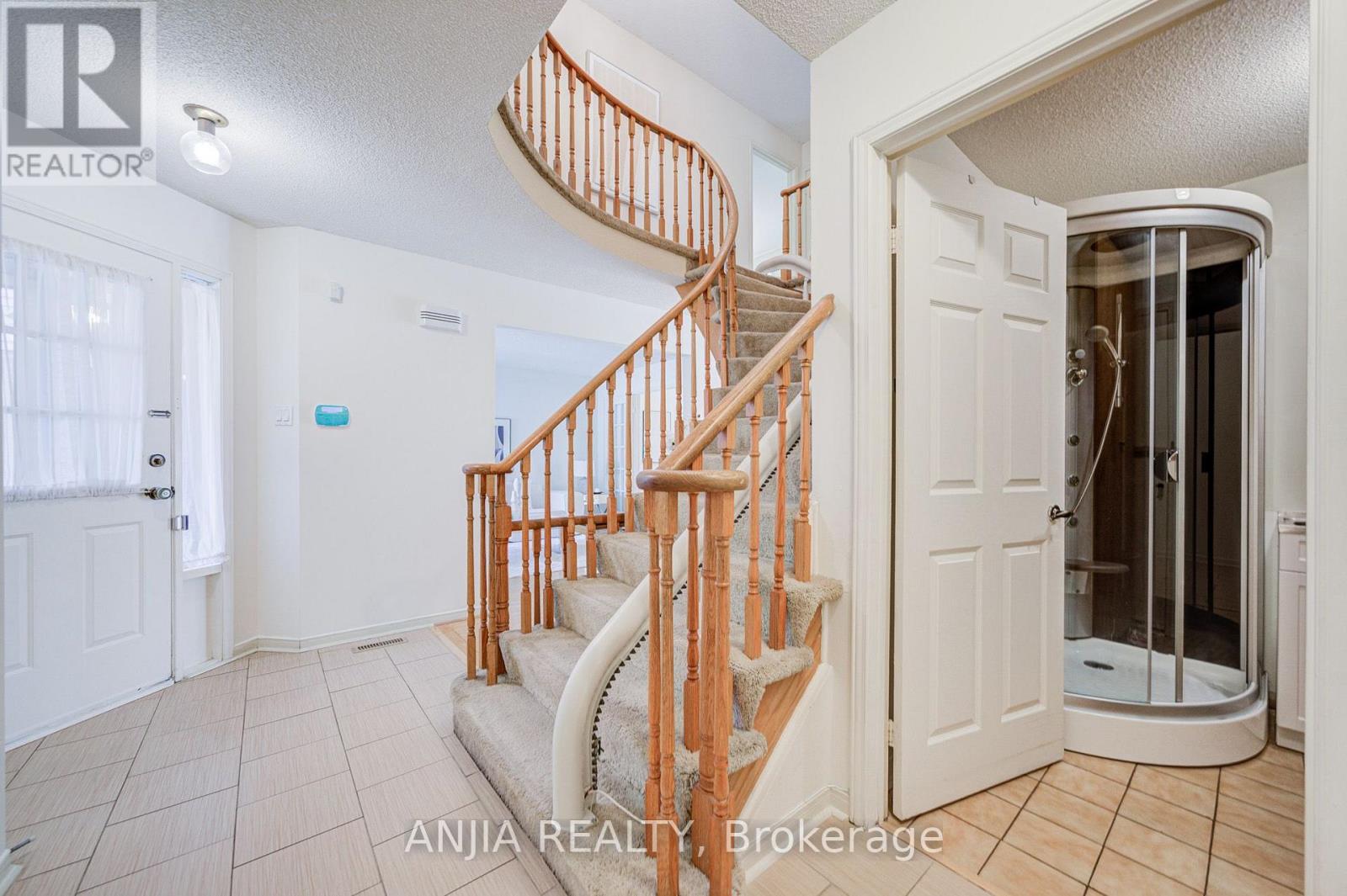 123 Chapel Park Square, Toronto, Ontario  M1V 2S3 - Photo 7 - E13699548