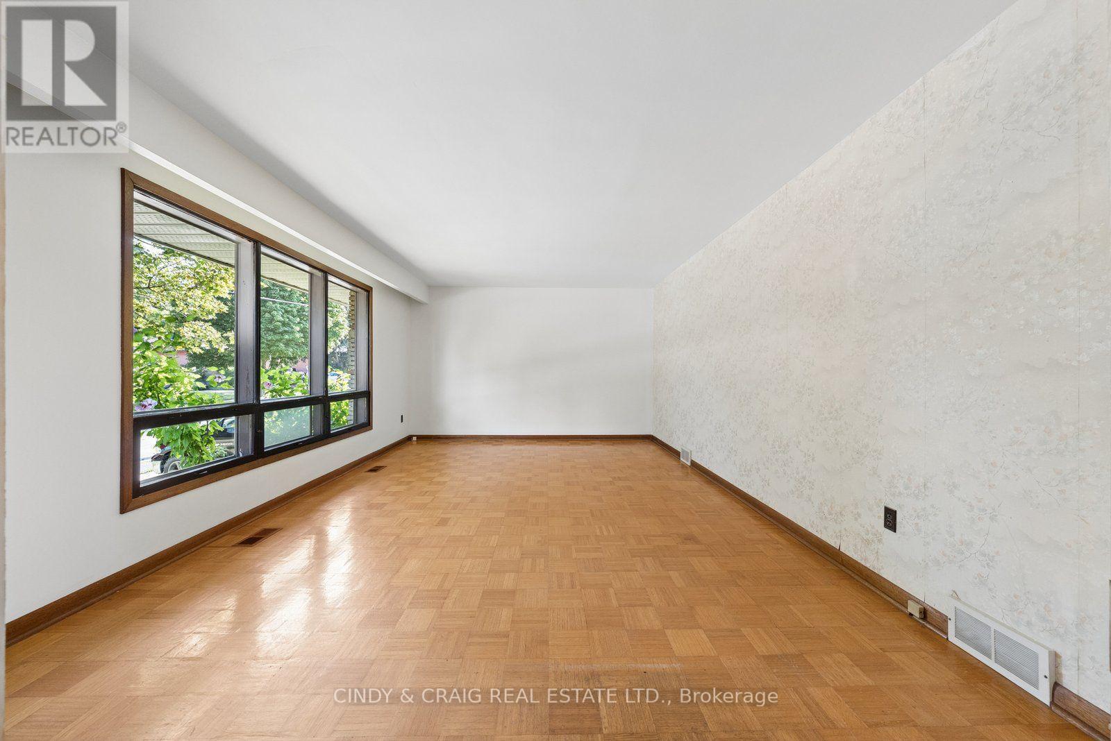 522 Dunkirk Avenue, Oshawa, Ontario L1H 3G7 - Photo 3 - E13699608