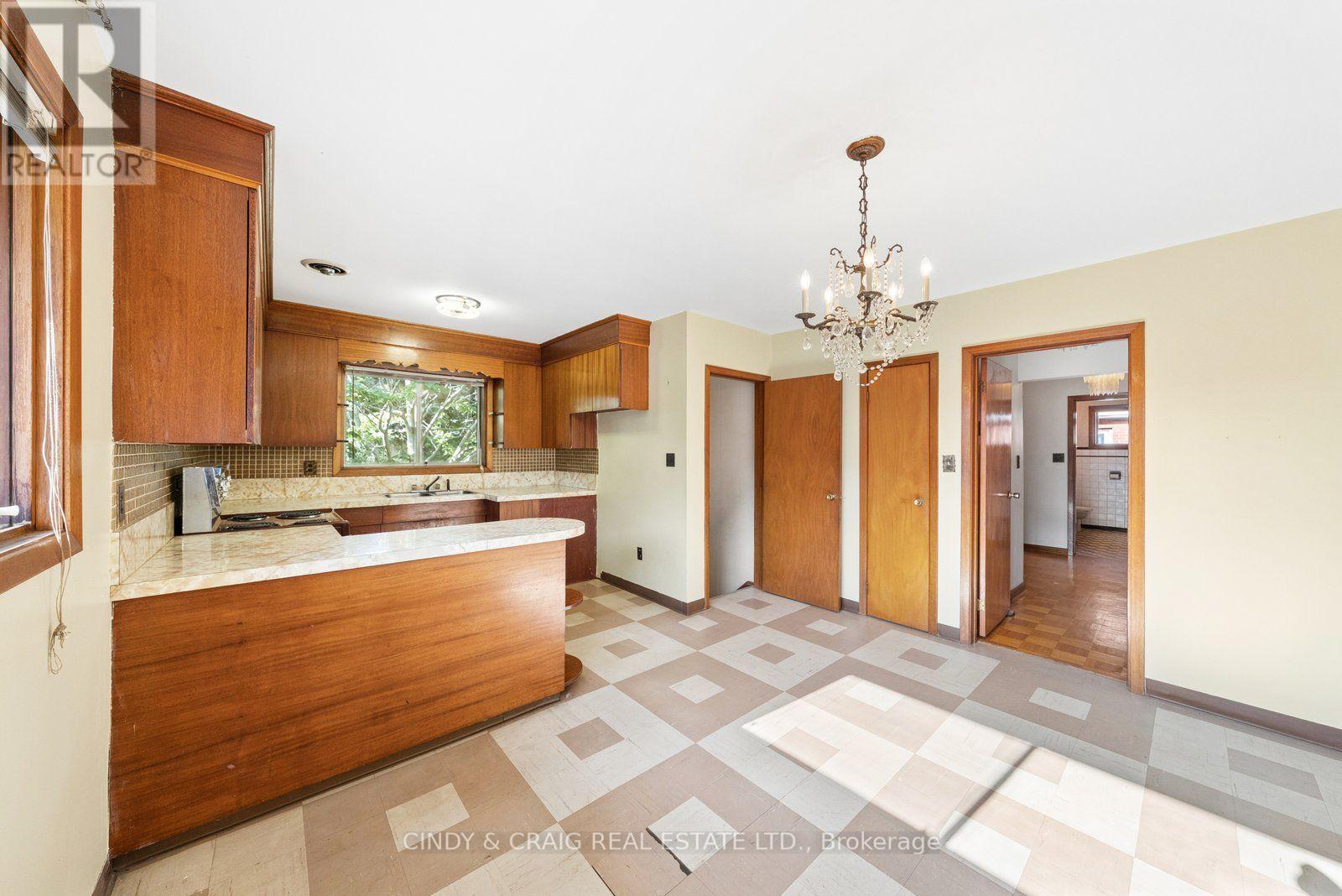 522 Dunkirk Avenue, Oshawa, Ontario L1H 3G7 - Photo 4 - E13699608