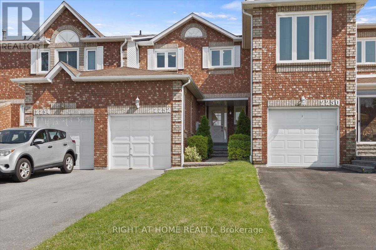 2252 WILDWOOD CRESCENT, Pickering, Ontario