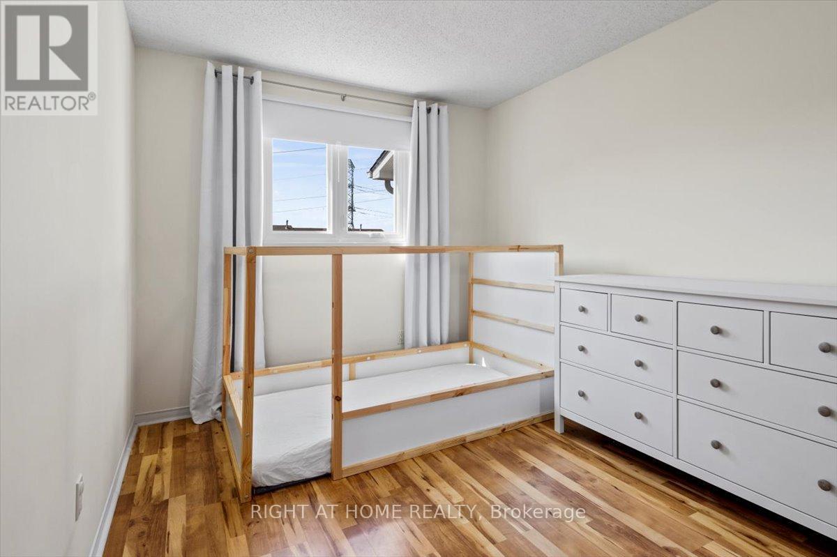 2252 Wildwood Crescent, Pickering, Ontario  L1X 2R7 - Photo 16 - E13699628