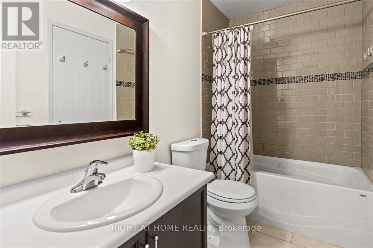 2252 Wildwood Crescent, Pickering, Ontario  L1X 2R7 - Photo 18 - E13699628