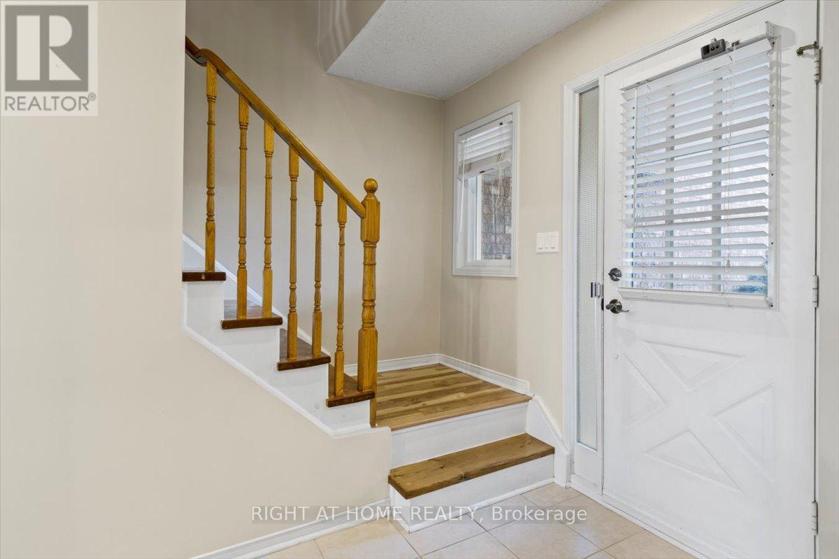 2252 Wildwood Crescent, Pickering, Ontario  L1X 2R7 - Photo 5 - E13699628