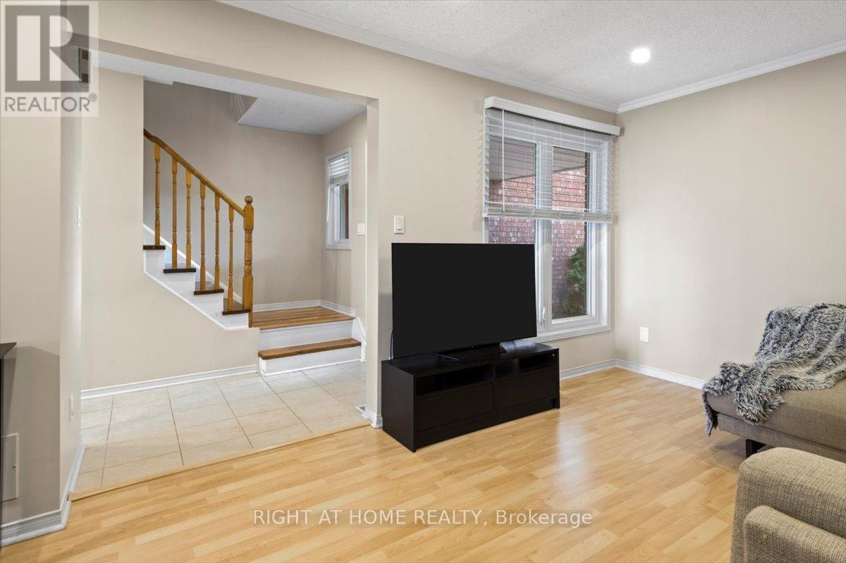 2252 Wildwood Crescent, Pickering, Ontario  L1X 2R7 - Photo 6 - E13699628