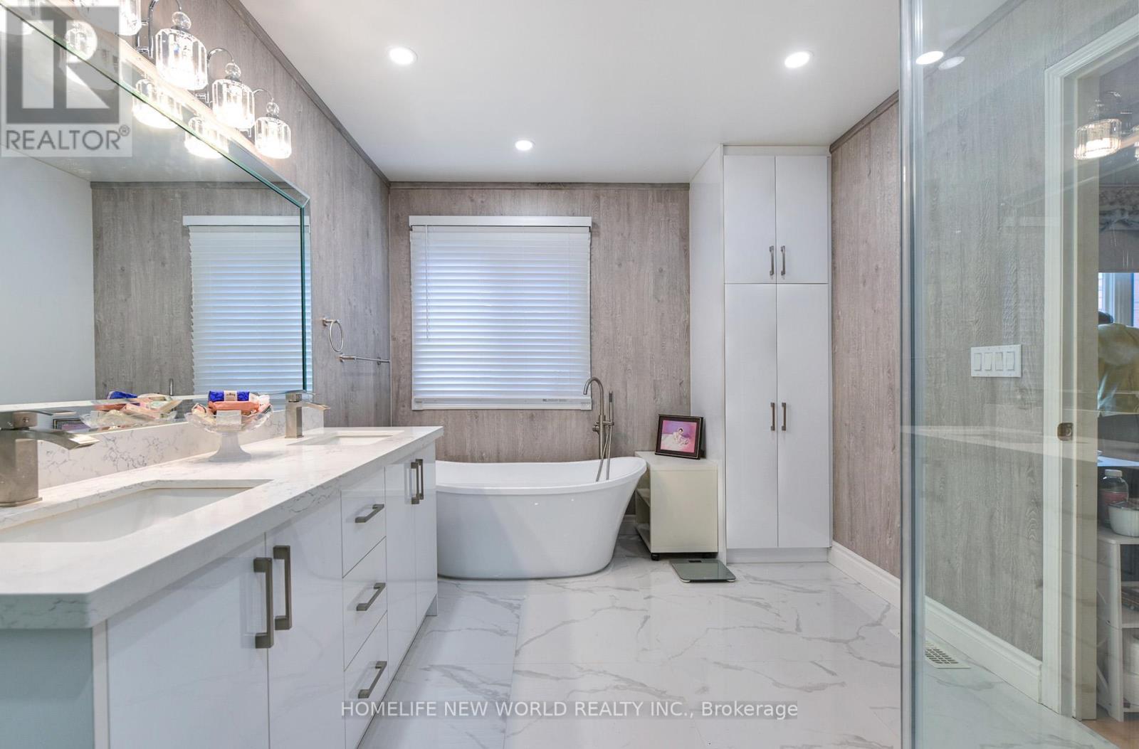 7 Fairlawn Avenue, Markham, Ontario  L6C 2E7 - Photo 19 - N13699490