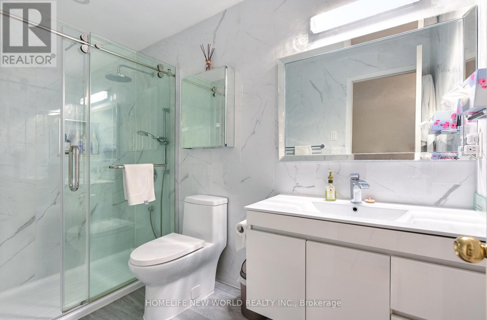 7 Fairlawn Avenue, Markham, Ontario  L6C 2E7 - Photo 26 - N13699490