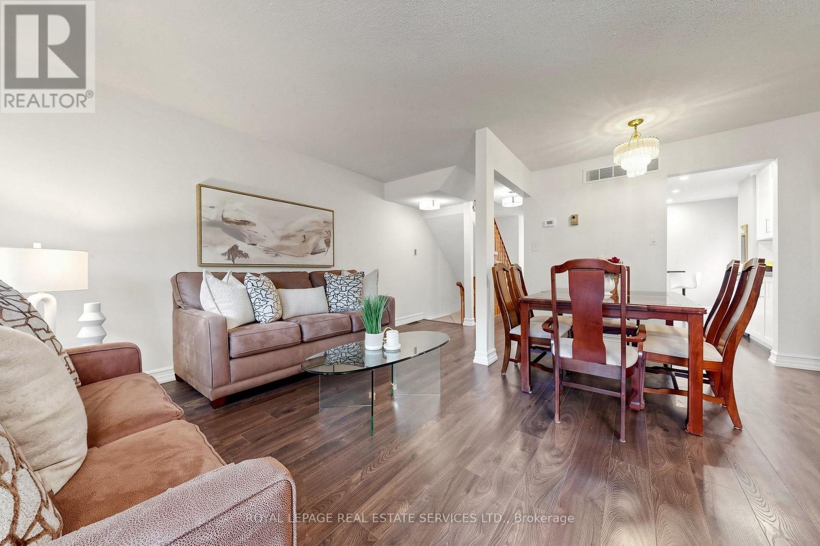 150 Tamarack Drive, Markham, Ontario L3T 4X4 - Photo 5 - N13699534