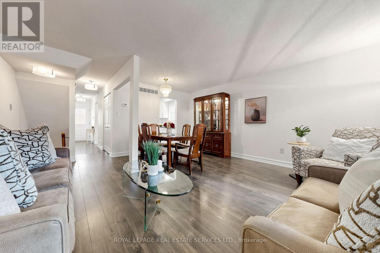 150 Tamarack Drive, Markham, Ontario L3T 4X4 - Photo 6 - N13699534