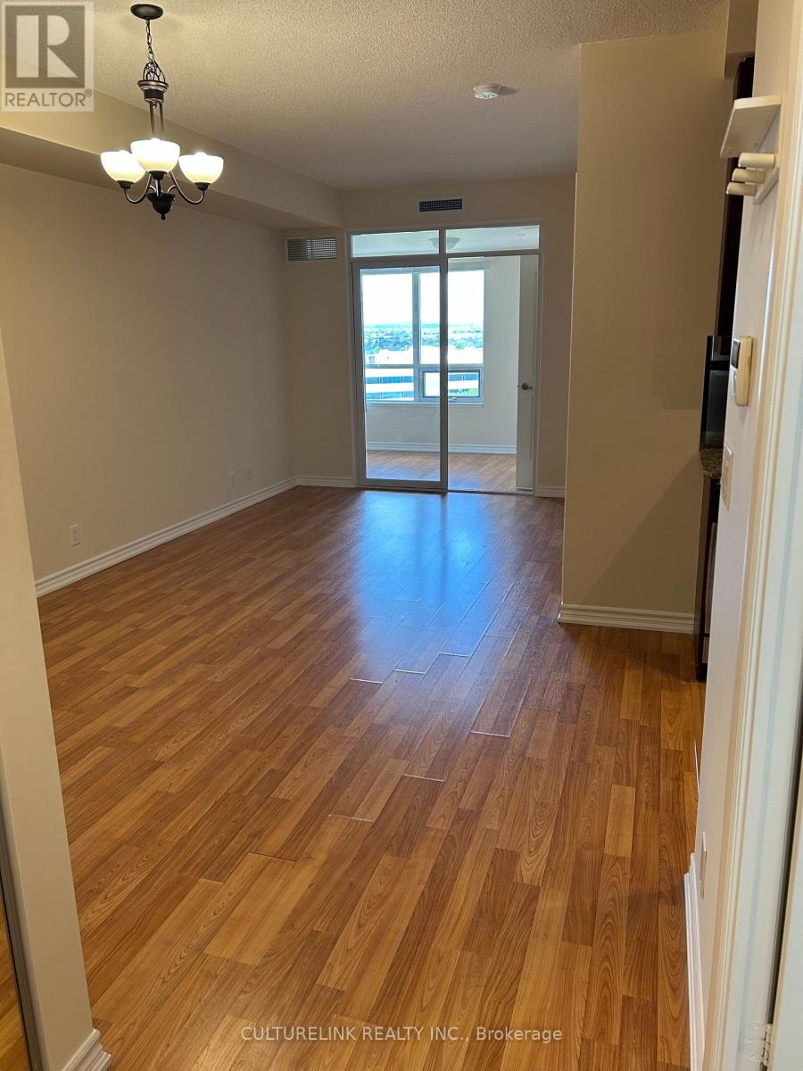 1015 - 9235 Jane Street, Vaughan (Maple), Ontario  L6A 0J8 - Photo 2 - N13699620