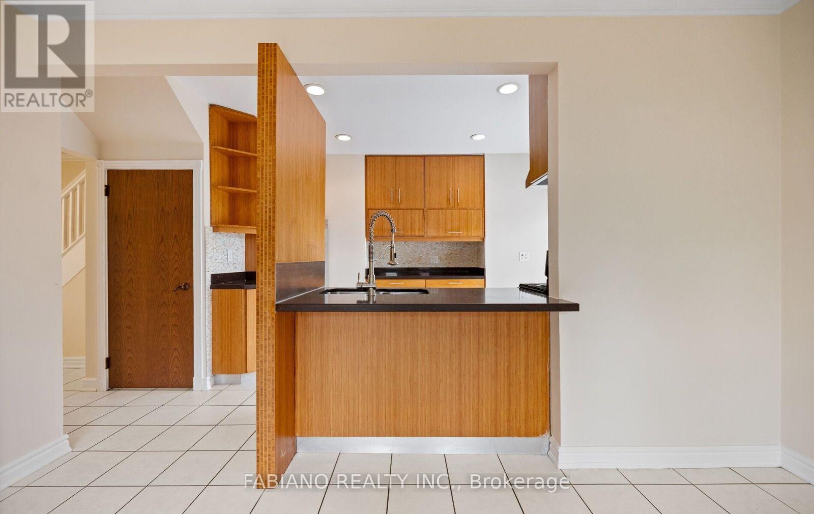 7872 Kipling Avenue, Vaughan, Ontario  L4L 1Z5 - Photo 14 - N13699634