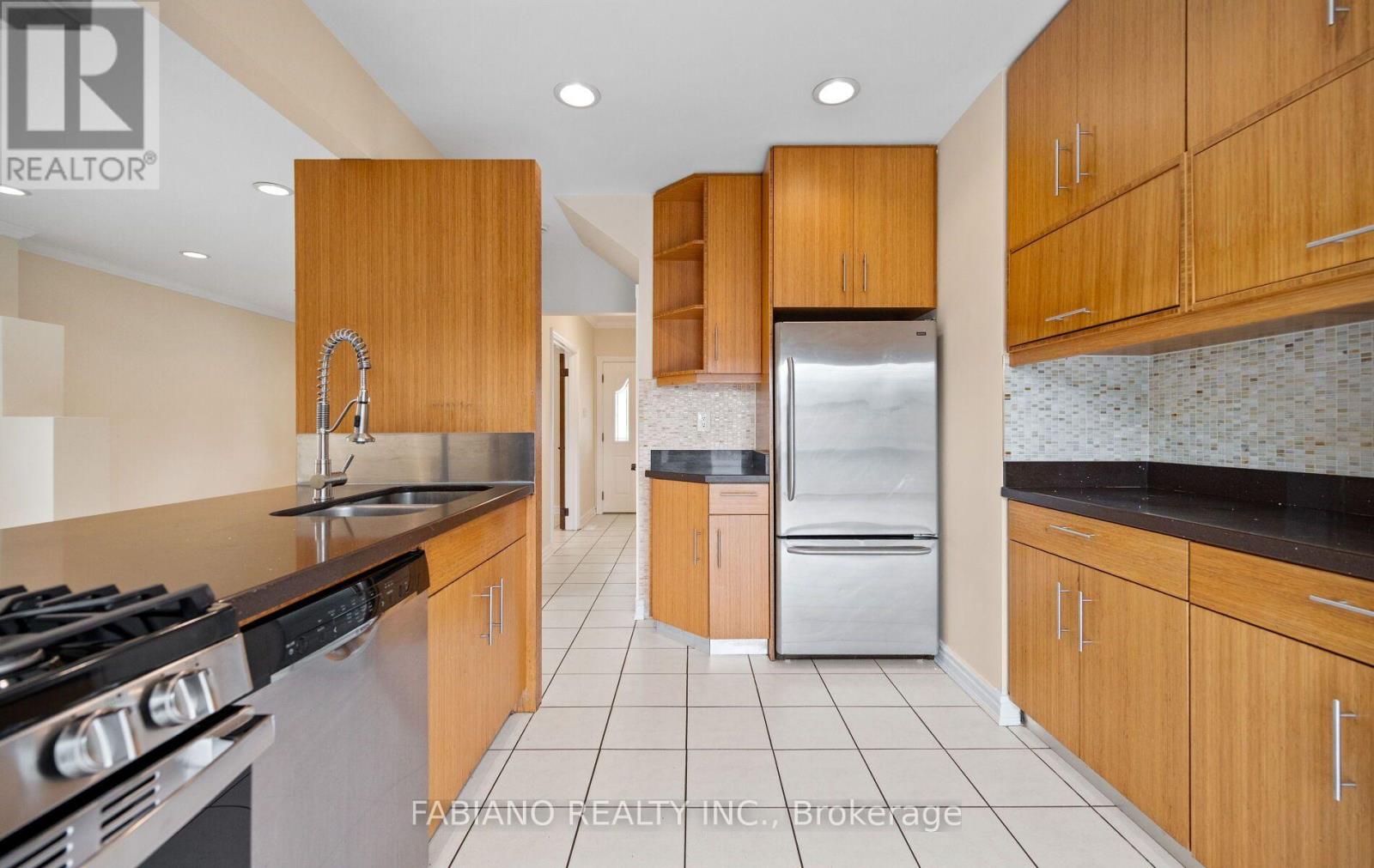 7872 Kipling Avenue, Vaughan, Ontario  L4L 1Z5 - Photo 17 - N13699634