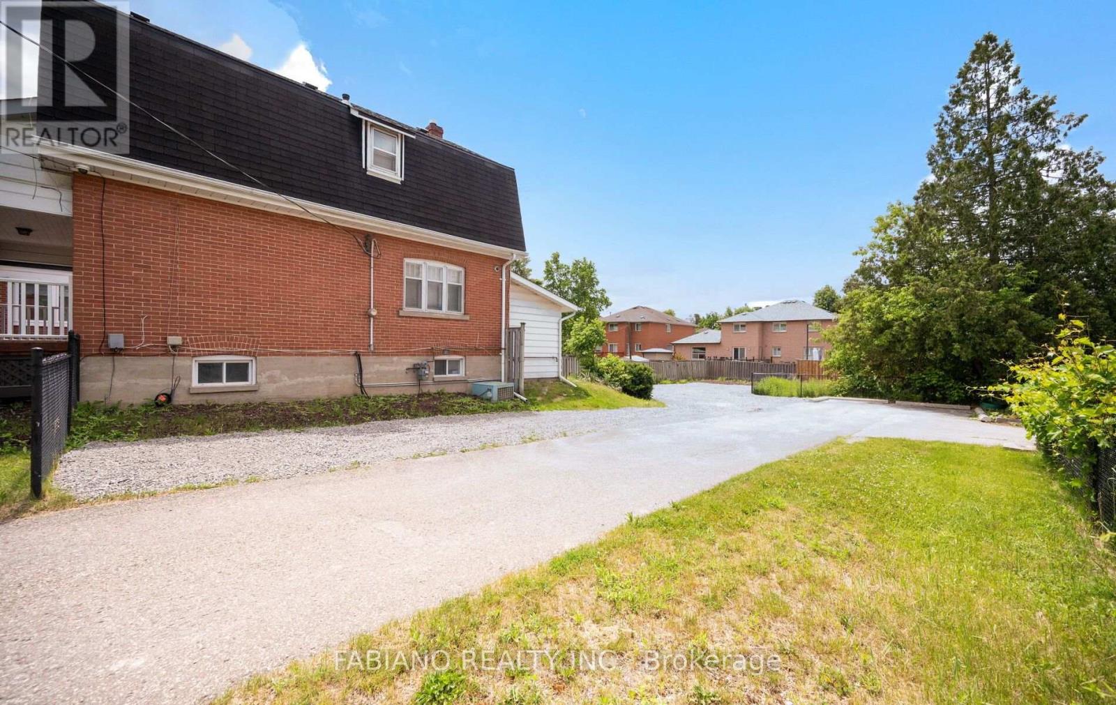 7872 Kipling Avenue, Vaughan, Ontario  L4L 1Z5 - Photo 46 - N13699634