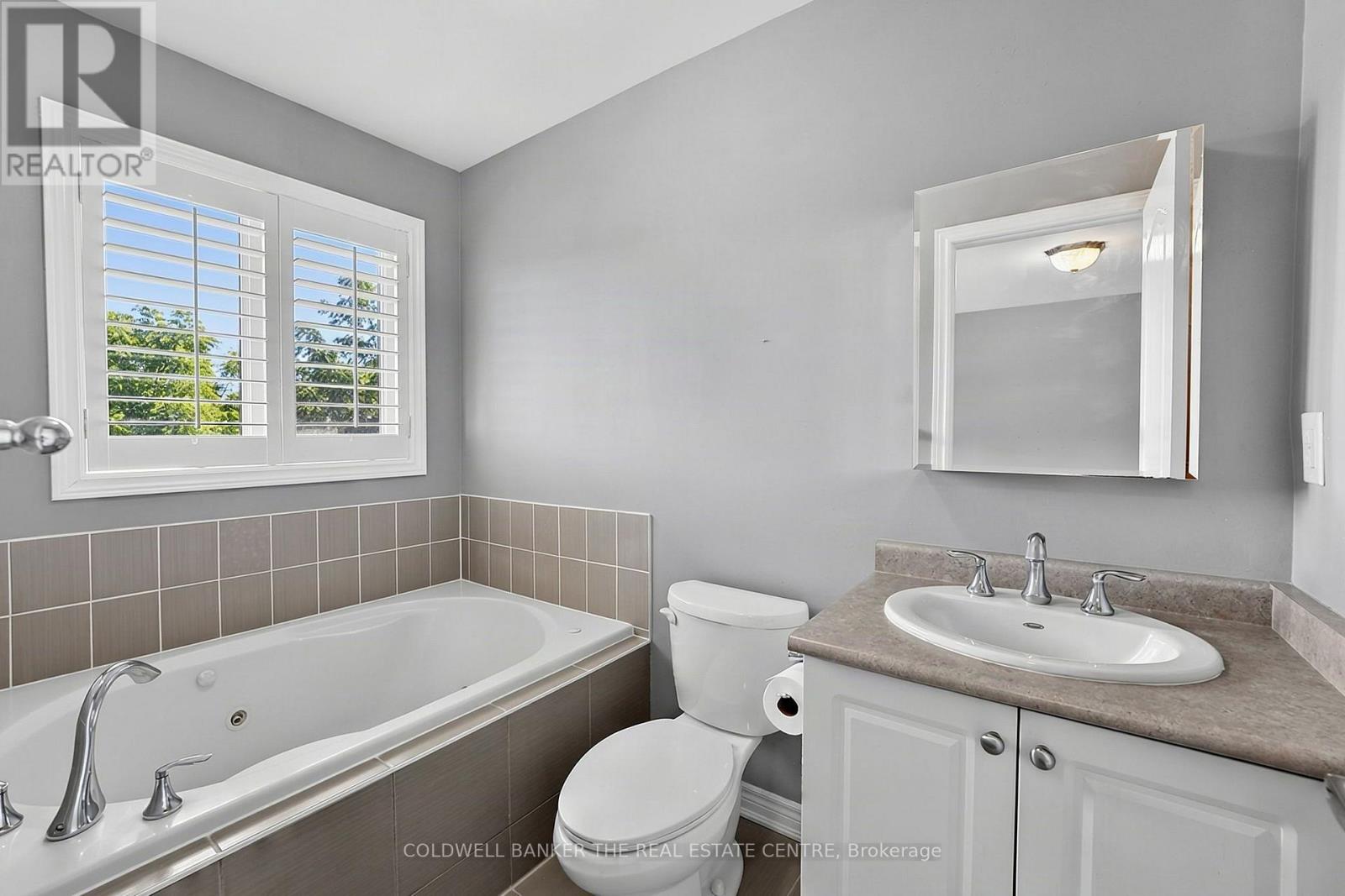 370 Doak Lane, Newmarket, Ontario  L3Y 0A8 - Photo 19 - N13699684