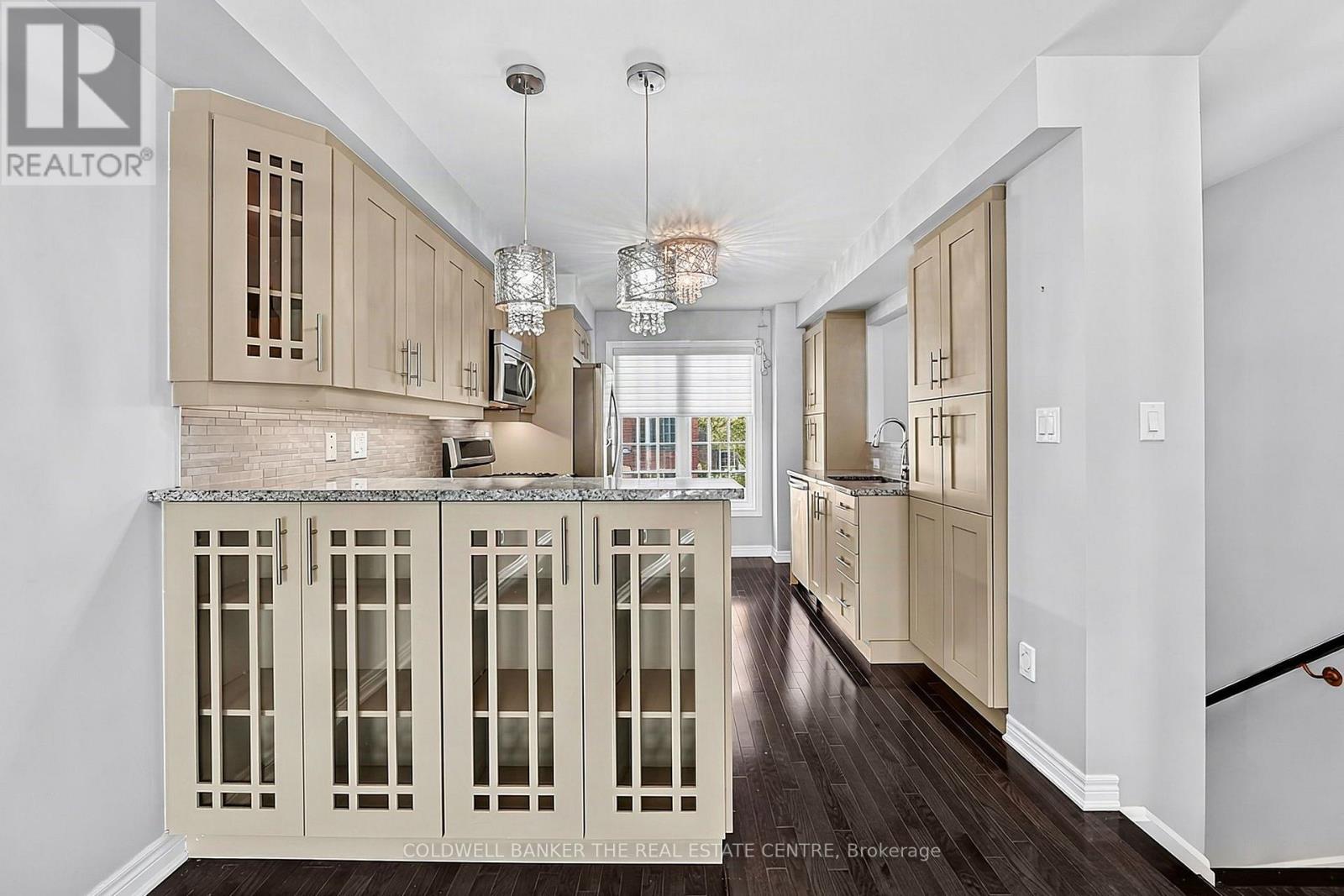 370 Doak Lane, Newmarket, Ontario  L3Y 0A8 - Photo 4 - N13699684