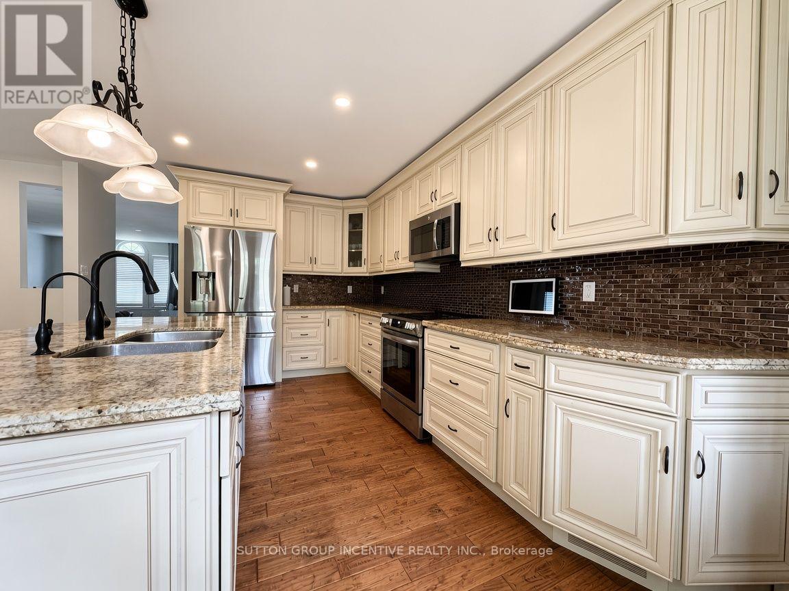 8 Alpine Way, Oro-Medonte, Ontario  L0L 2L0 - Photo 12 - S13699372