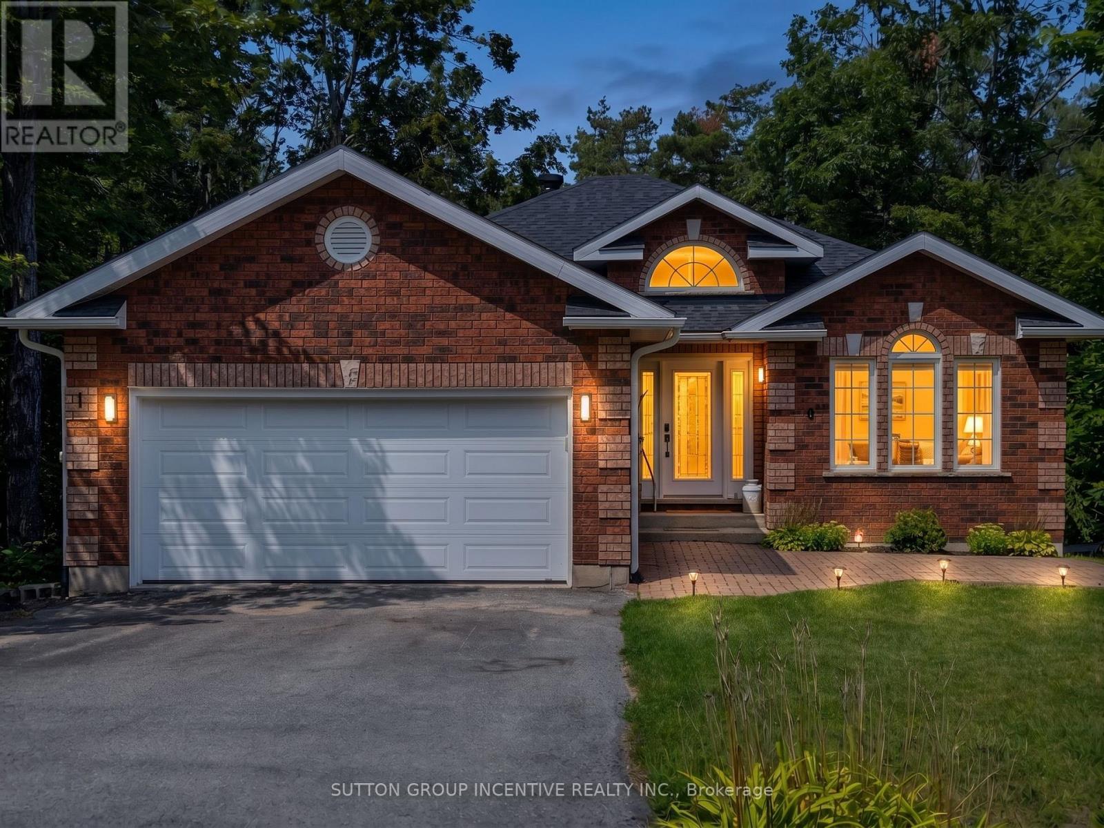 8 Alpine Way, Oro-Medonte, Ontario  L0L 2L0 - Photo 3 - S13699372