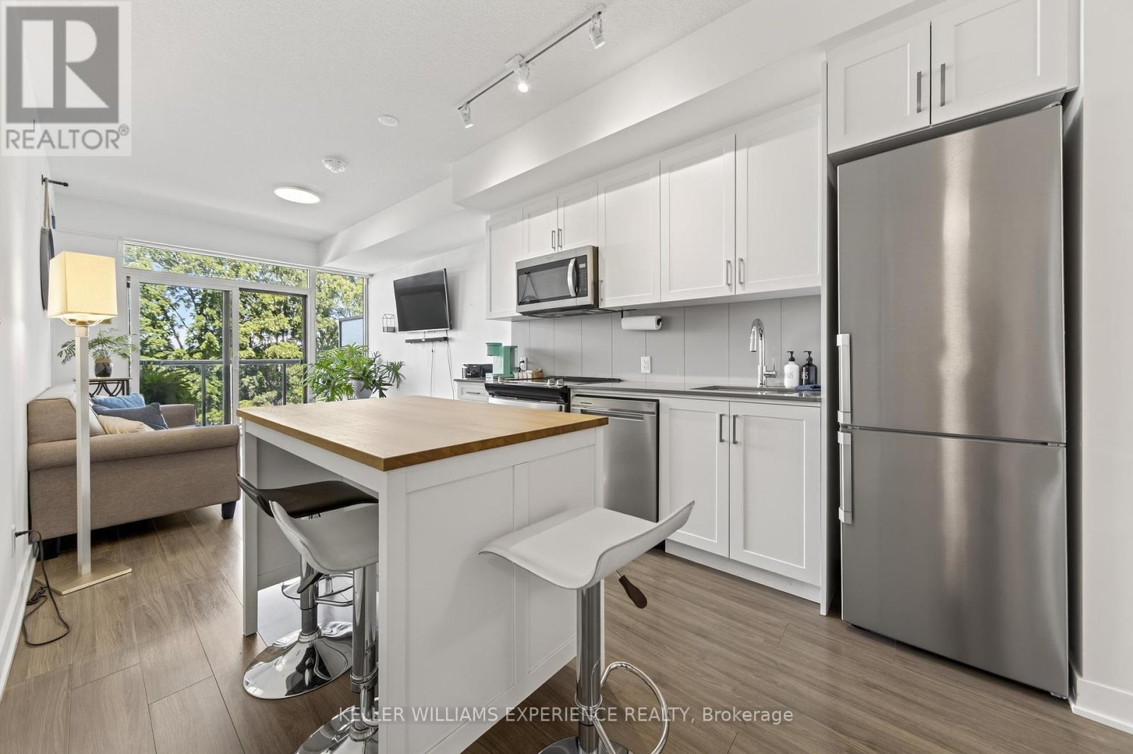 328 - 681 Yonge Street, Barrie, Ontario  L4N 4E8 - Photo 2 - S13699464