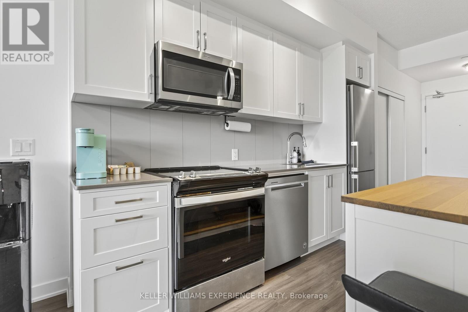 328 - 681 Yonge Street, Barrie, Ontario  L4N 4E8 - Photo 3 - S13699464