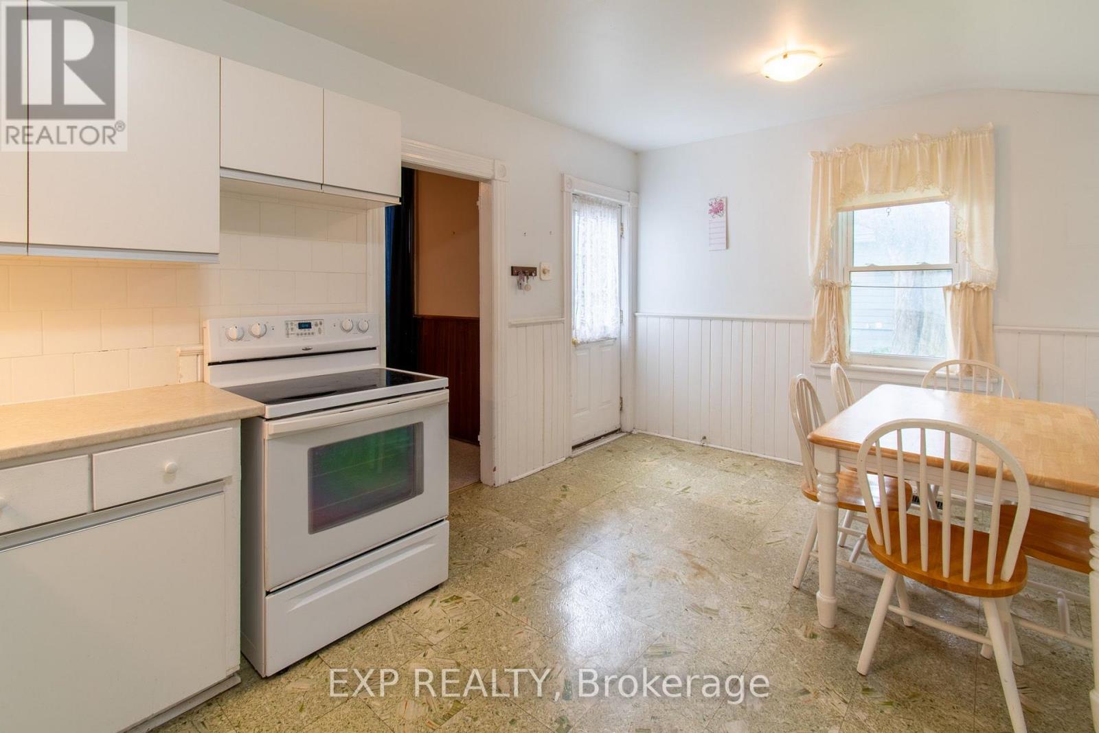 40 Marcus Street, Barrie, Ontario  L4N 3L8 - Photo 16 - S13699666
