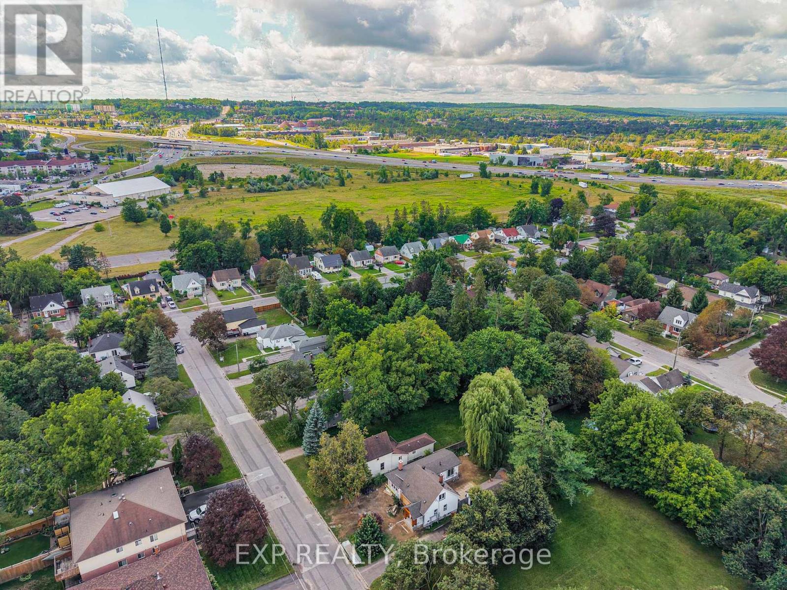 40 Marcus Street, Barrie, Ontario  L4N 3L8 - Photo 8 - S13699666