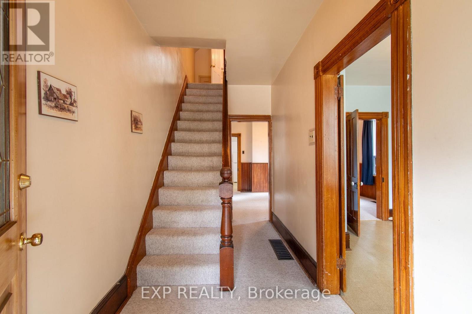 40 Marcus Street, Barrie, Ontario  L4N 3L8 - Photo 9 - S13699666