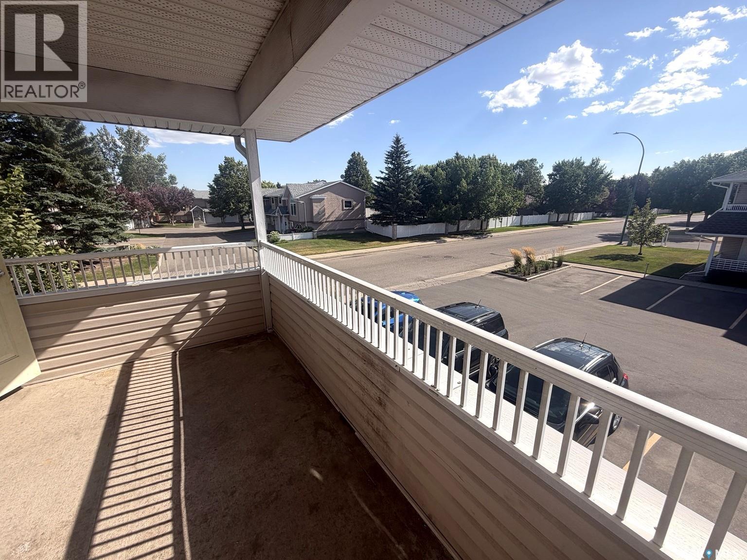 3287 Woodhams Drive, Regina, Saskatchewan  S4V 3A2 - Photo 2 - SK046276