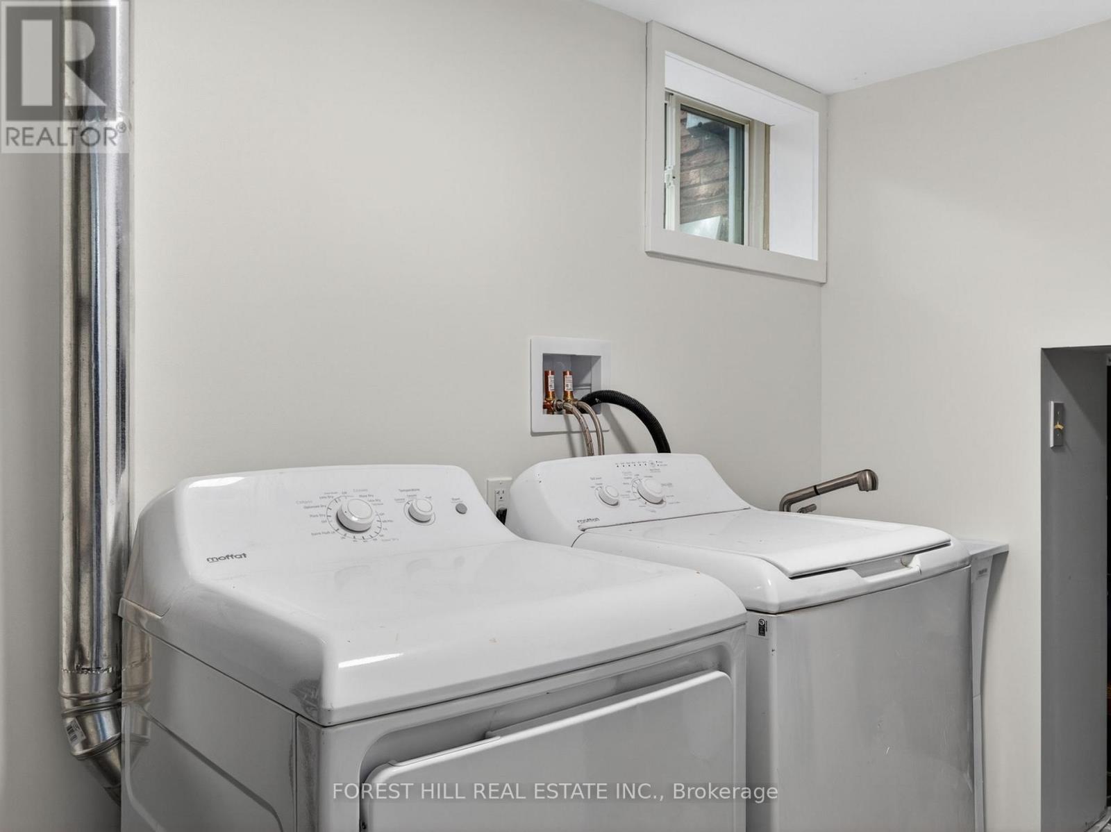 35 Townsend Avenue, Bradford West Gwillimbury, Ontario  L3Z 1X9 - Photo 14 - N13215852
