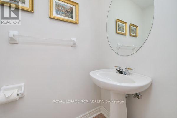 251 Denise Circle, Newmarket, Ontario  L3X 2K1 - Photo 17 - N13684030