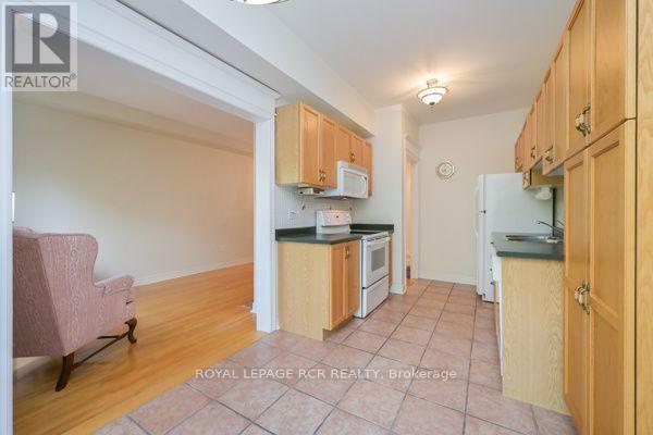 251 Denise Circle, Newmarket, Ontario  L3X 2K1 - Photo 13 - N13684030