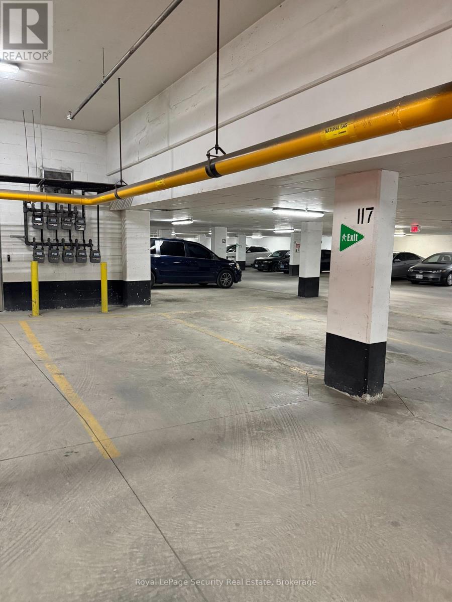 61 - 2315 Sheppard Avenue W, Toronto, Ontario M9M 3A4 - Photo 31 - W13597472