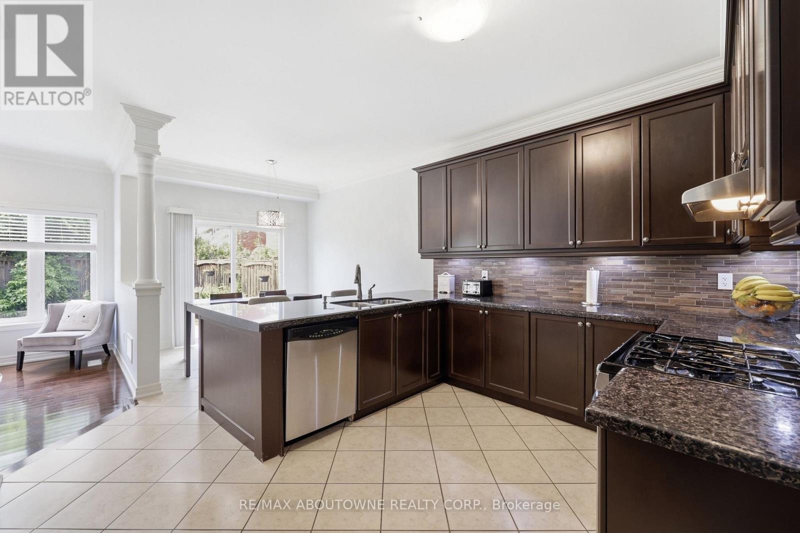 738 Fourth Line, Milton, Ontario  L9T 7E4 - Photo 12 - W13699370