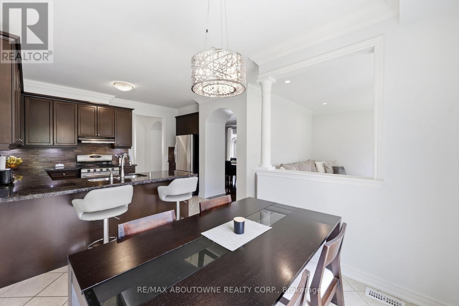 738 Fourth Line, Milton, Ontario  L9T 7E4 - Photo 16 - W13699370