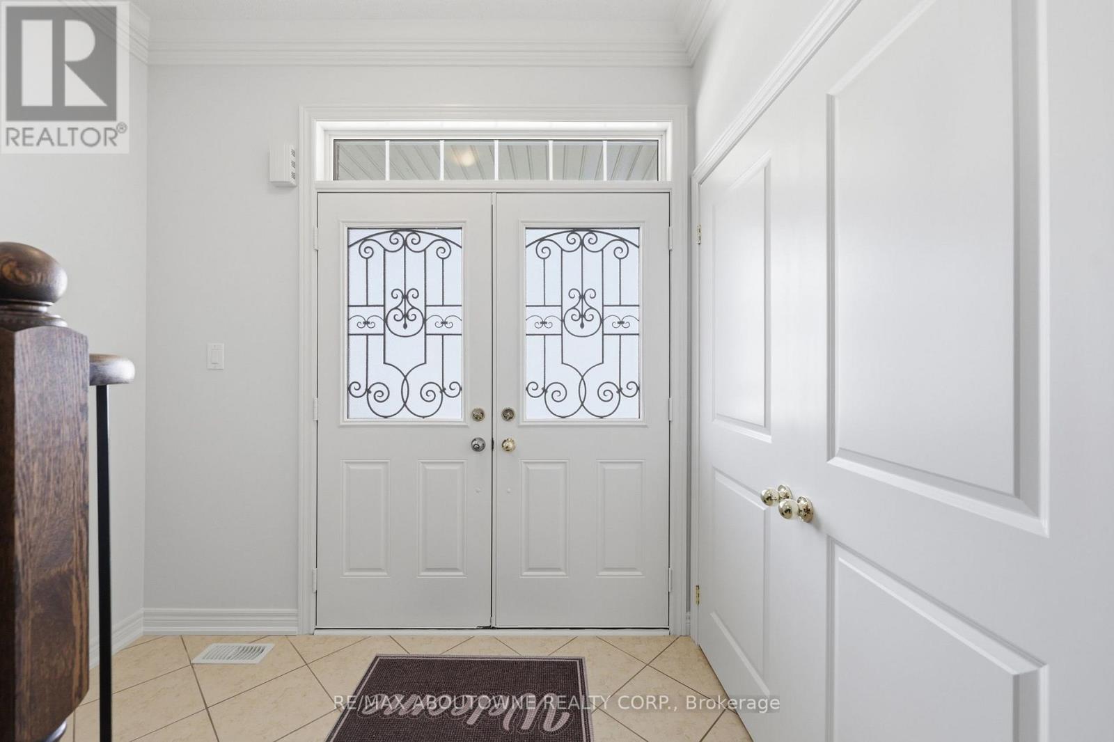 738 Fourth Line, Milton, Ontario  L9T 7E4 - Photo 9 - W13699370