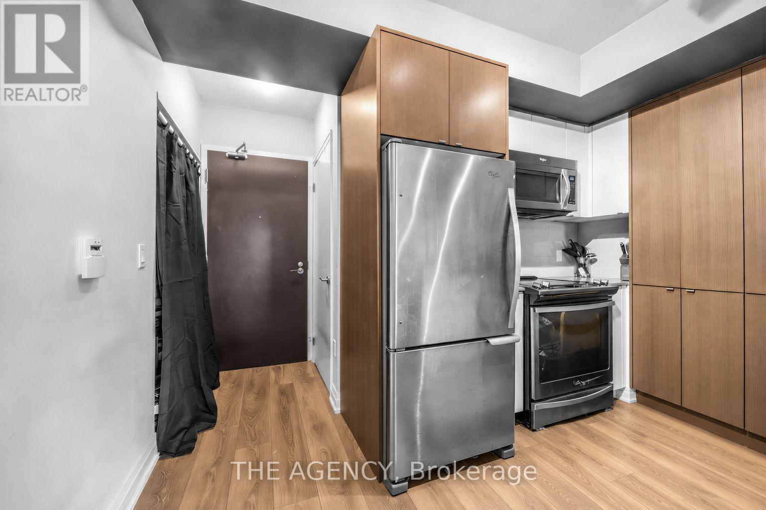 1409 - 9 Valhalla Inn Road, Toronto, Ontario  M9B 0B2 - Photo 4 - W13699384