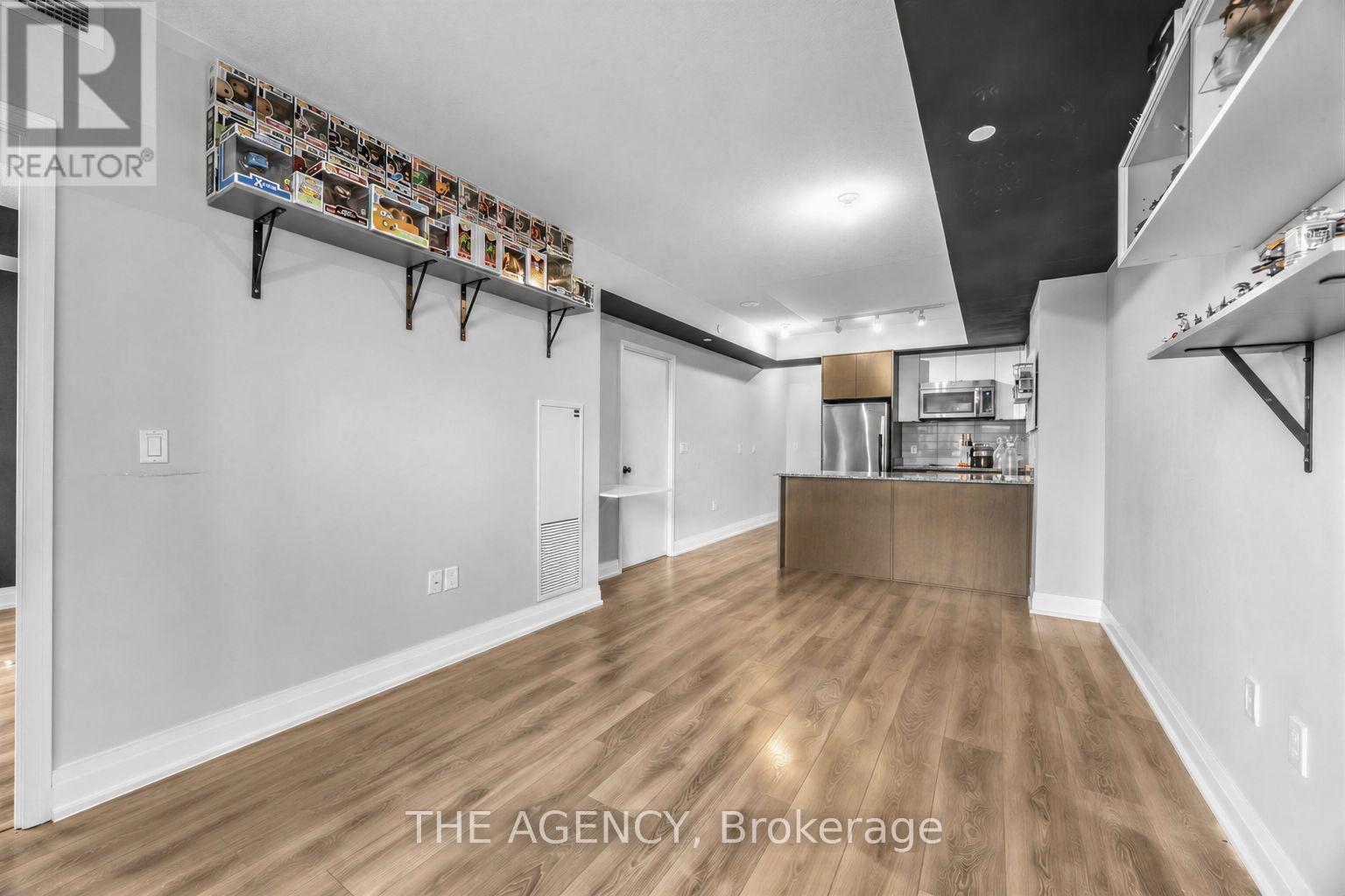 1409 - 9 Valhalla Inn Road, Toronto, Ontario  M9B 0B2 - Photo 5 - W13699384
