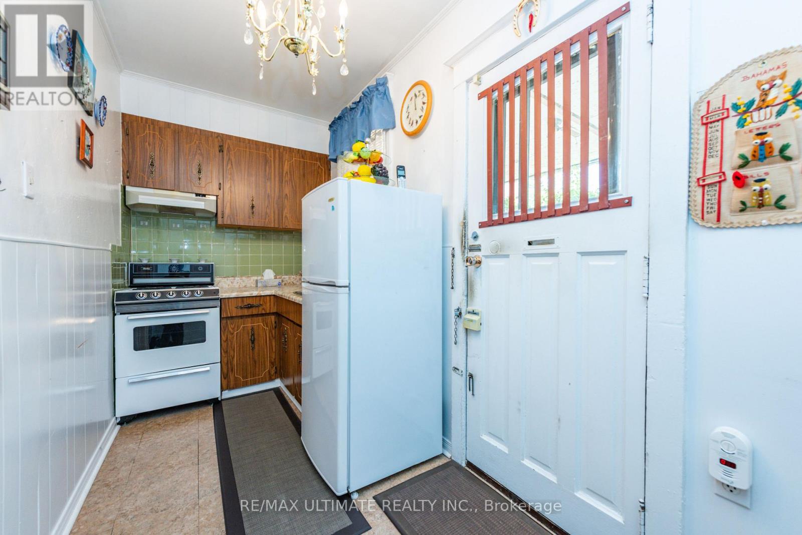 127 Salem Avenue, Toronto, Ontario  M6H 3C4 - Photo 17 - W13699394