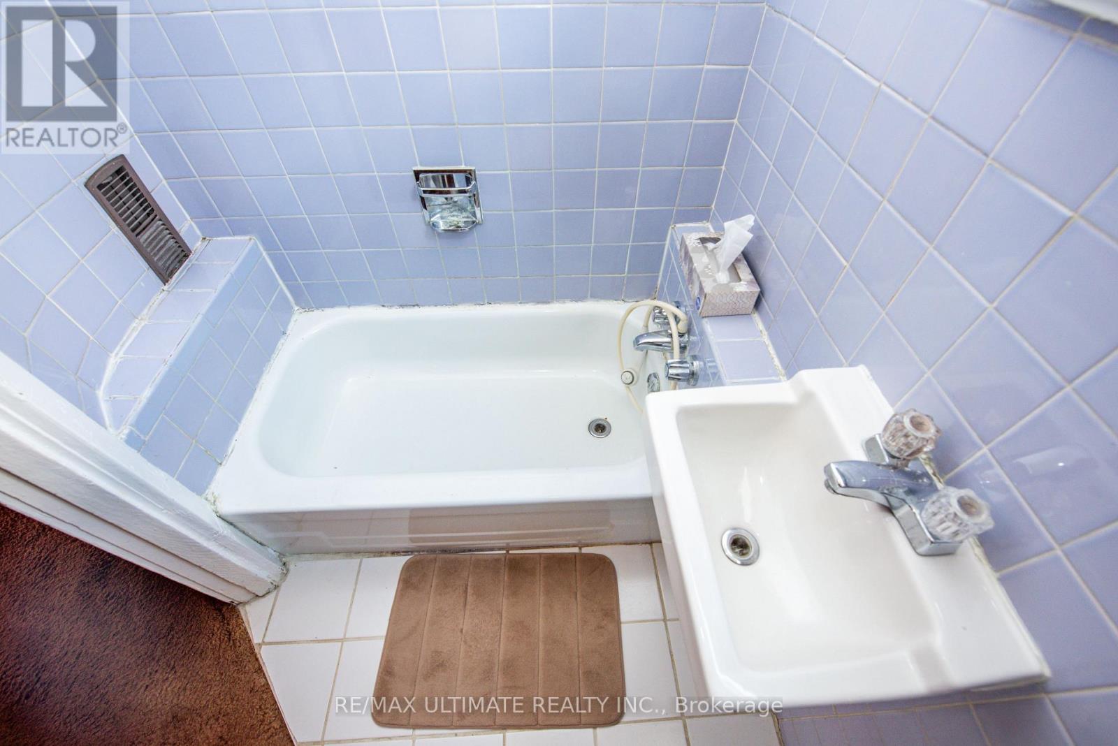 127 Salem Avenue, Toronto, Ontario  M6H 3C4 - Photo 25 - W13699394