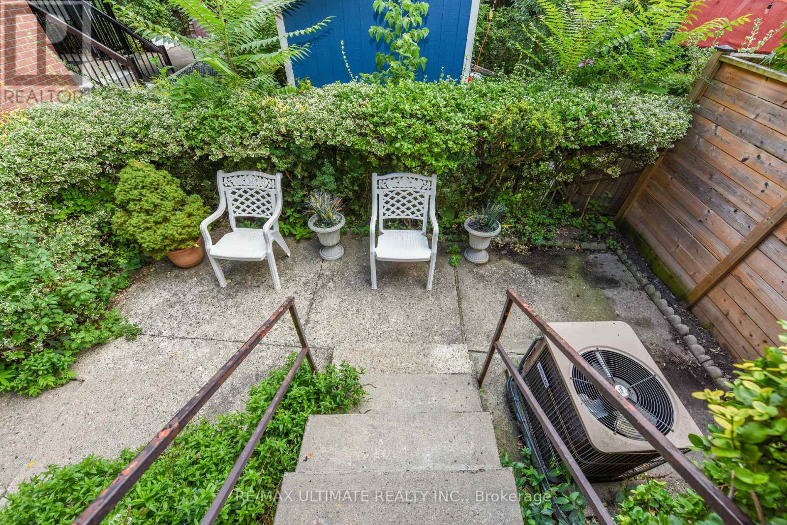 127 Salem Avenue, Toronto, Ontario  M6H 3C4 - Photo 9 - W13699394