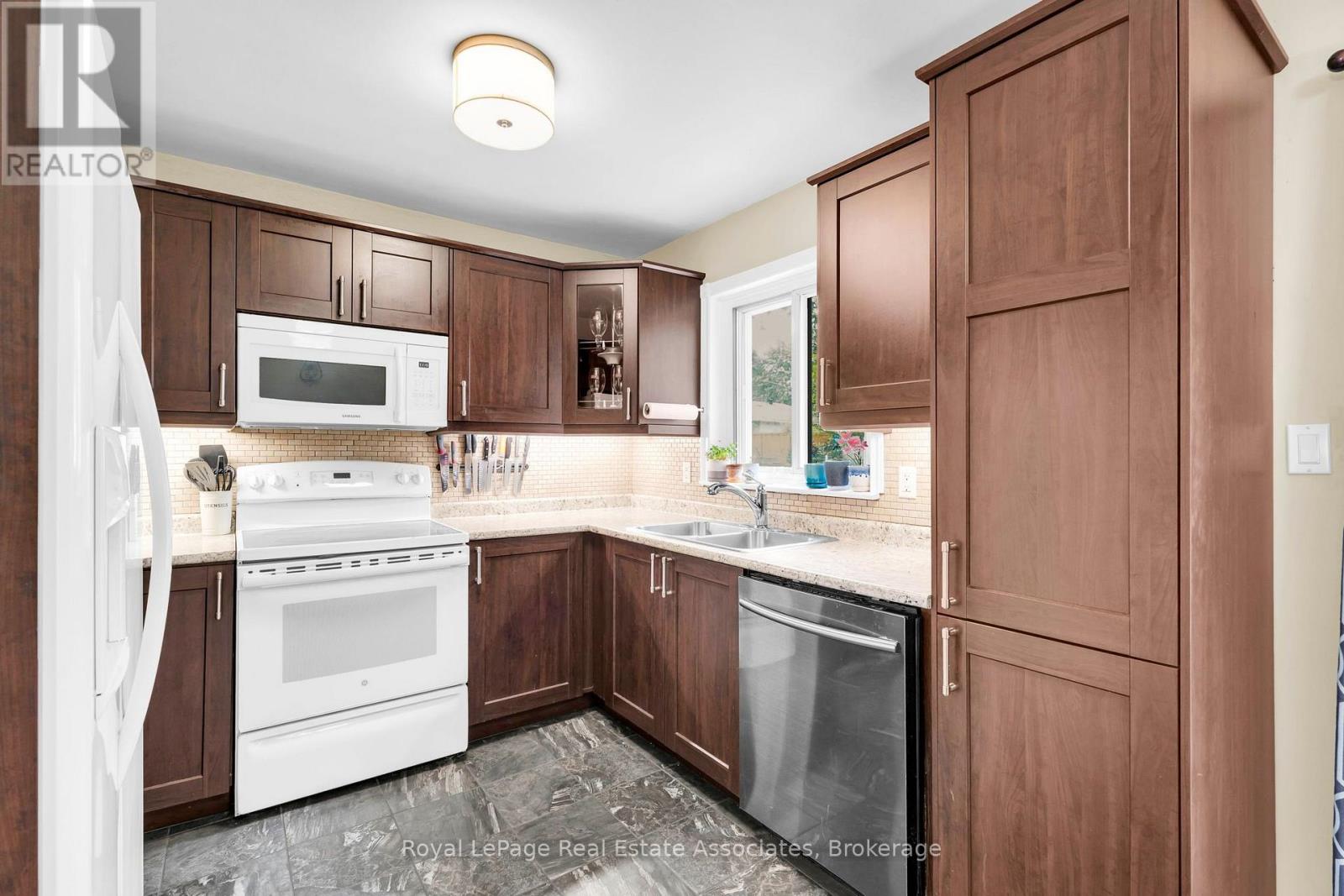 81 Glenmore Crescent, Brampton, Ontario  L6S 1H9 - Photo 12 - W13699422