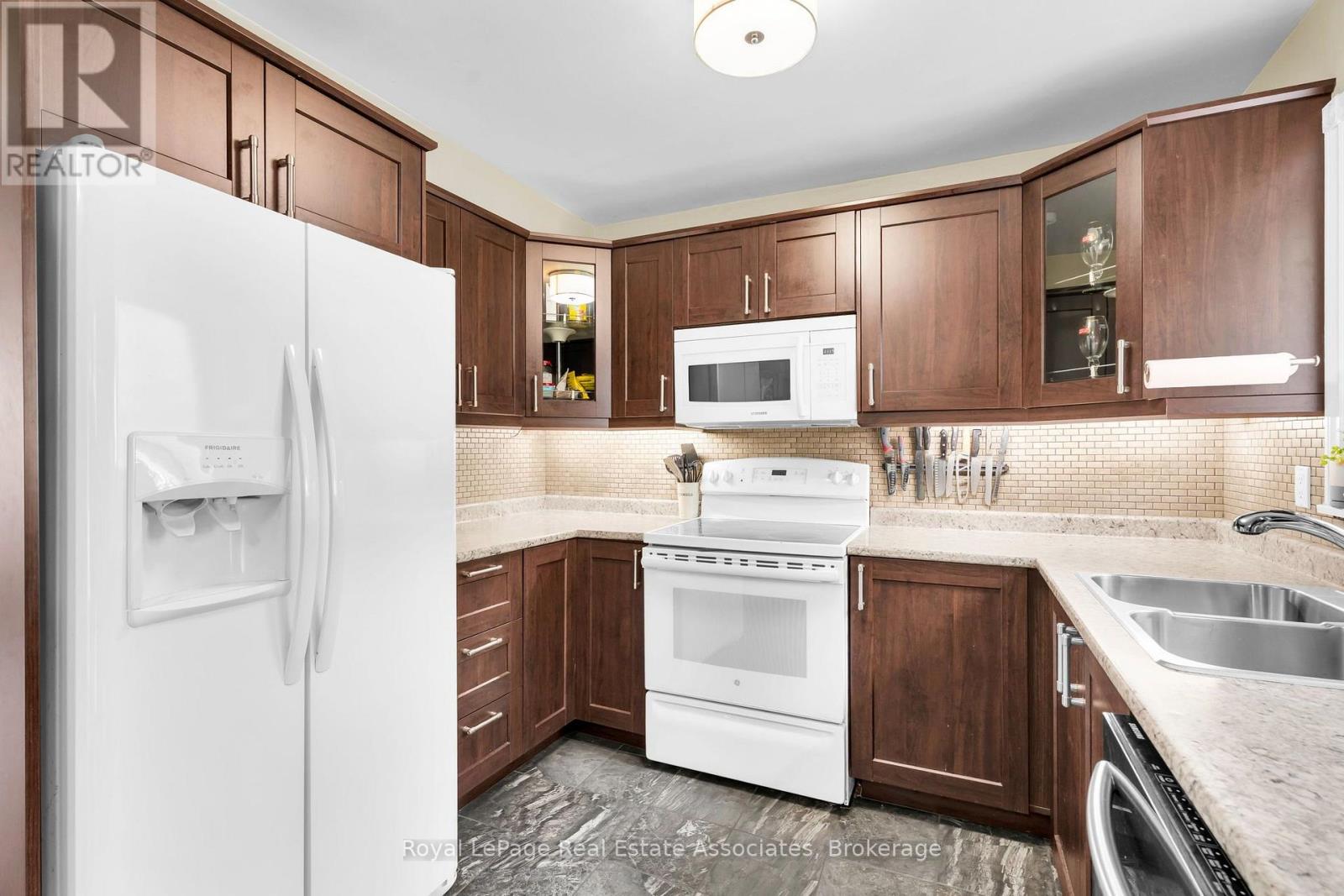 81 Glenmore Crescent, Brampton, Ontario  L6S 1H9 - Photo 14 - W13699422