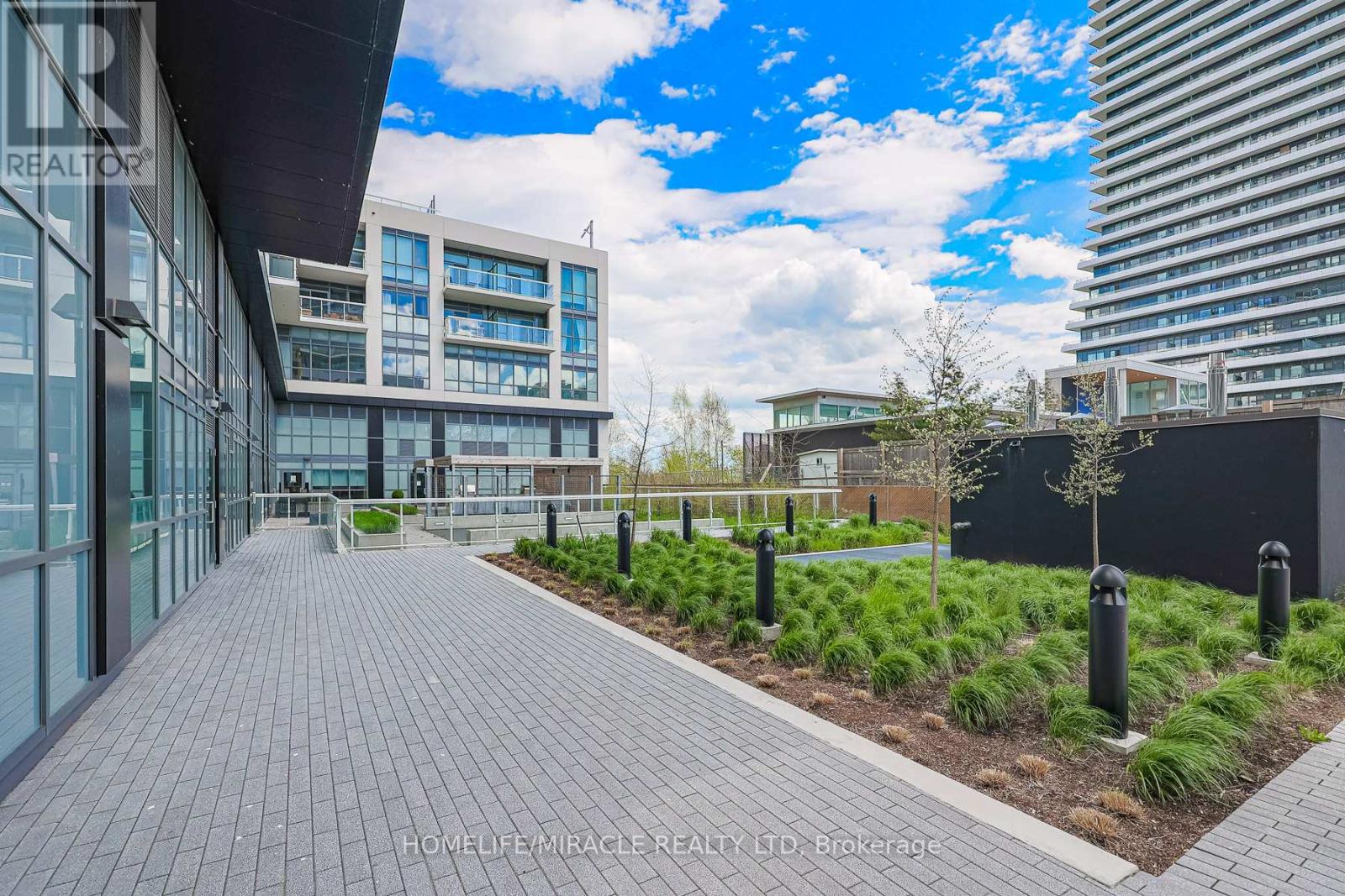 1110 - 65 Annie Craig Drive, Toronto, Ontario  M8V 0C4 - Photo 3 - W13699472