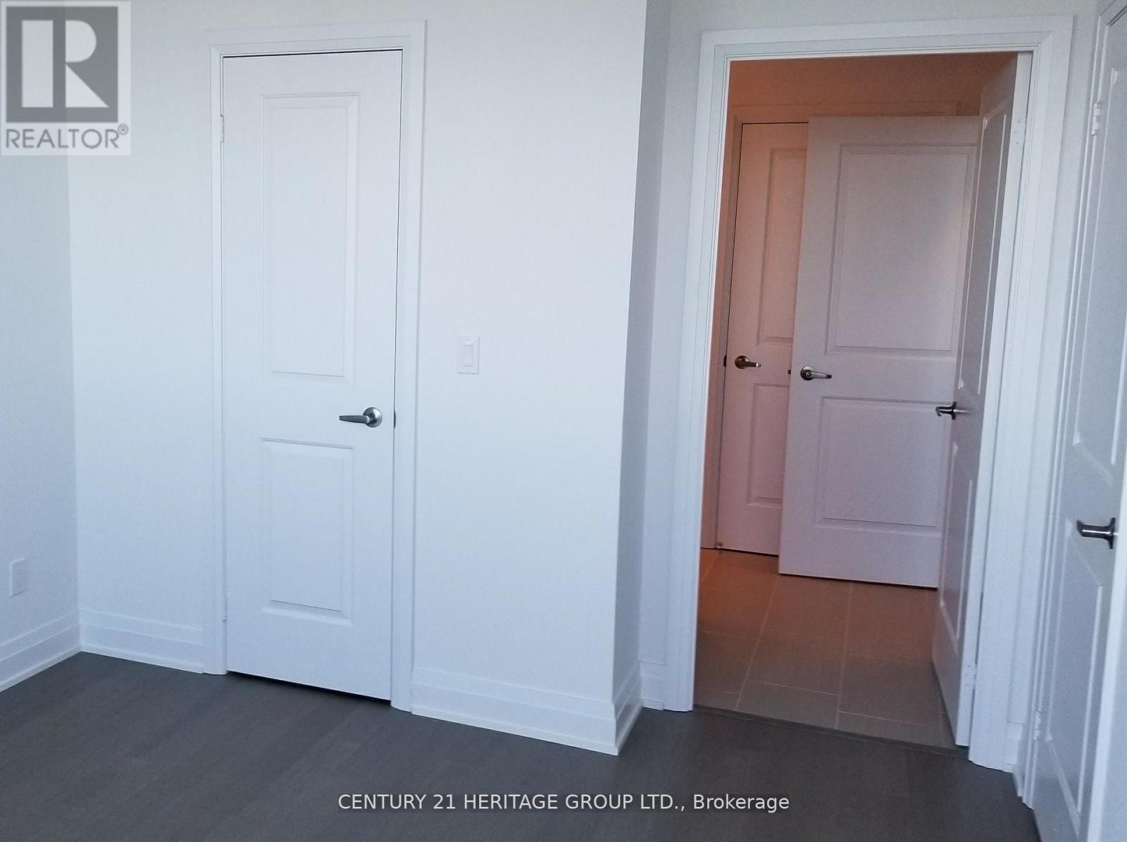 1706 - 55 Speers Road, Oakville, Ontario  L6K 3R6 - Photo 11 - W13699564