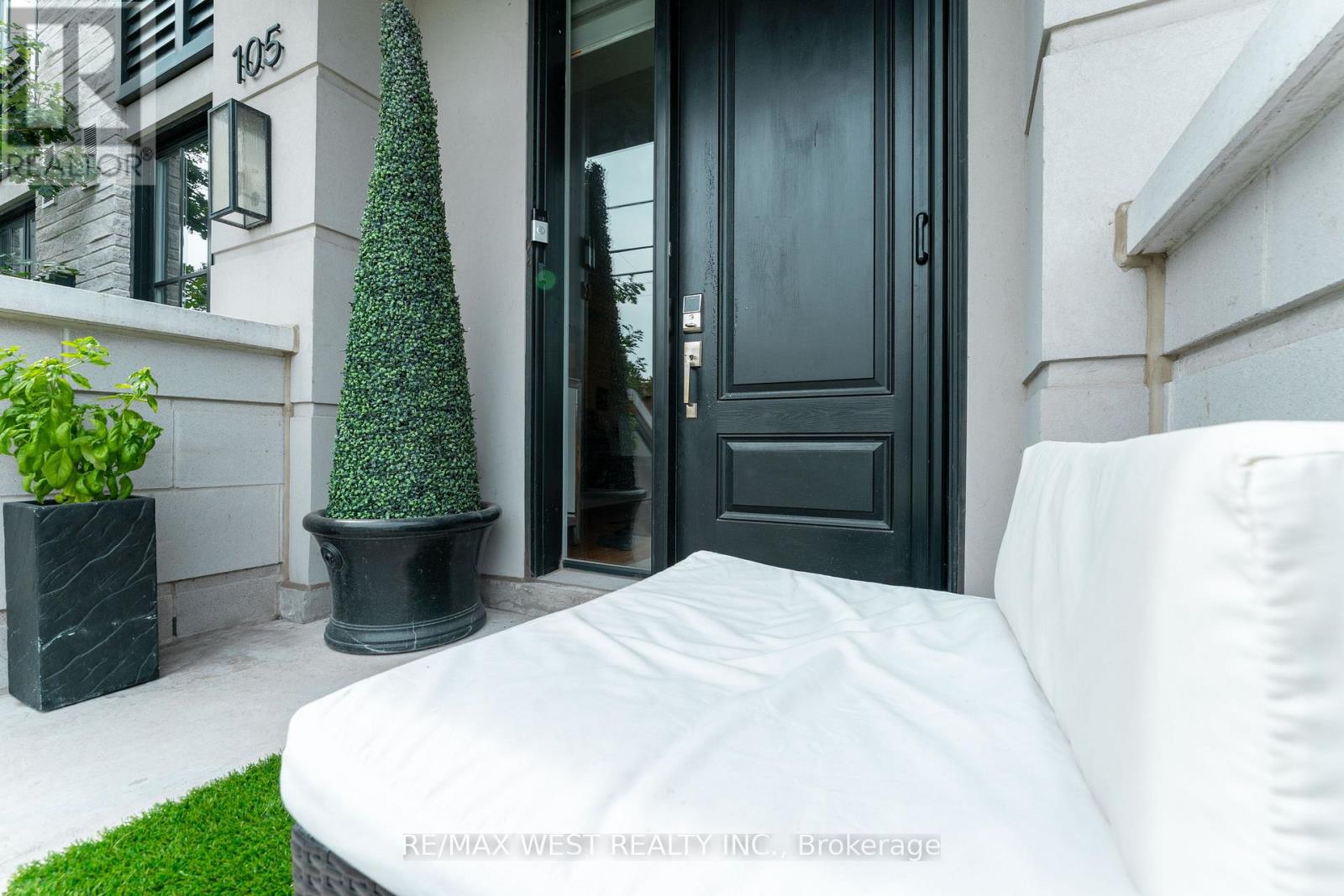 105 - 1180 Cawthra Road, Mississauga, Ontario  L5G 0A5 - Photo 8 - W13699578