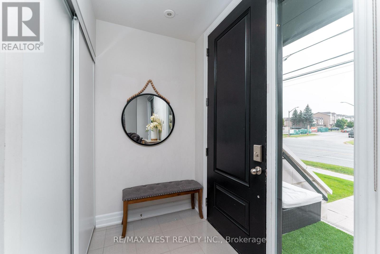 105 - 1180 Cawthra Road, Mississauga, Ontario  L5G 0A5 - Photo 9 - W13699578