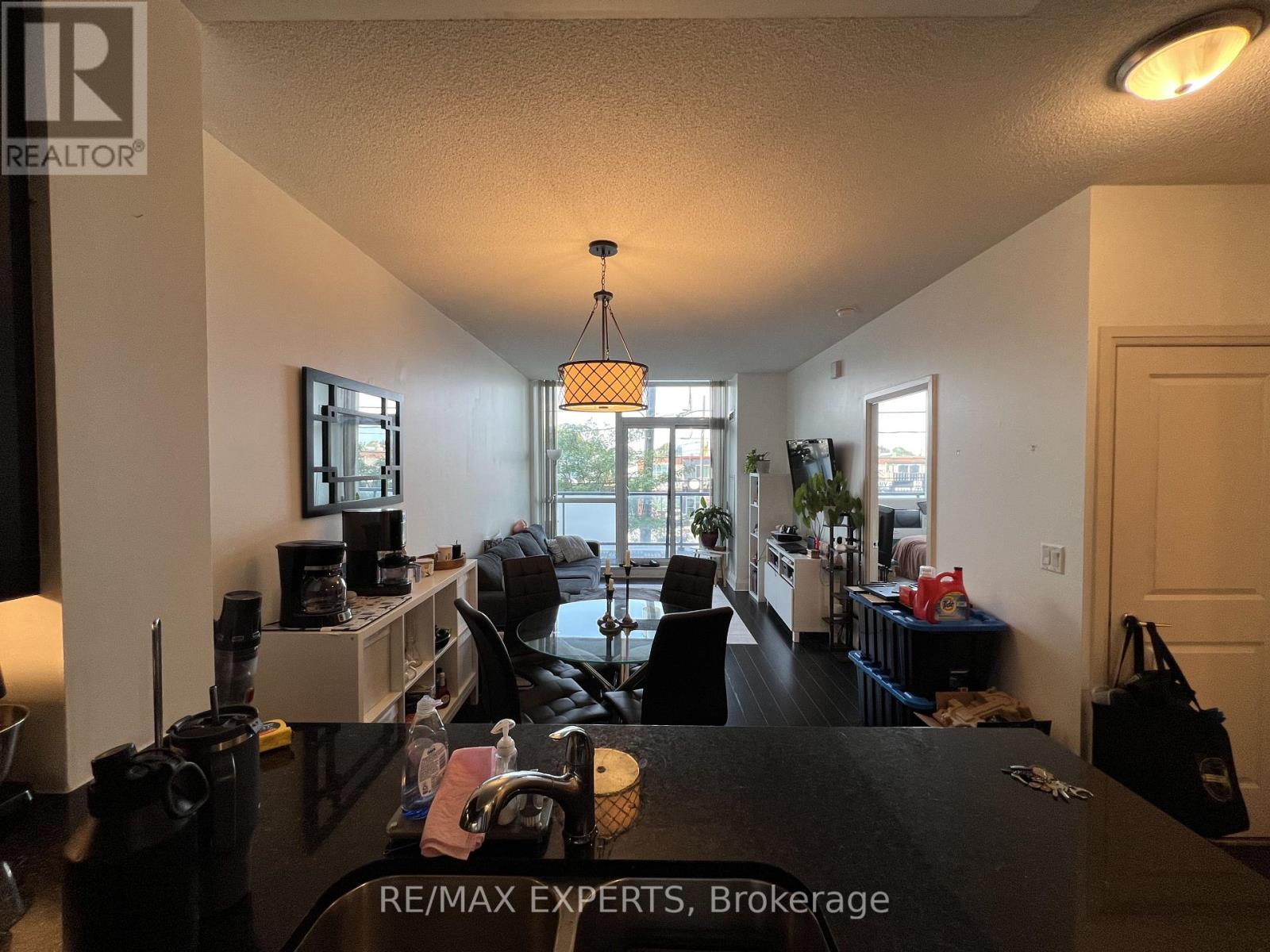 215 - 1185 The Queensway, Toronto, Ontario M8Z 0C6 - Photo 5 - W13699584